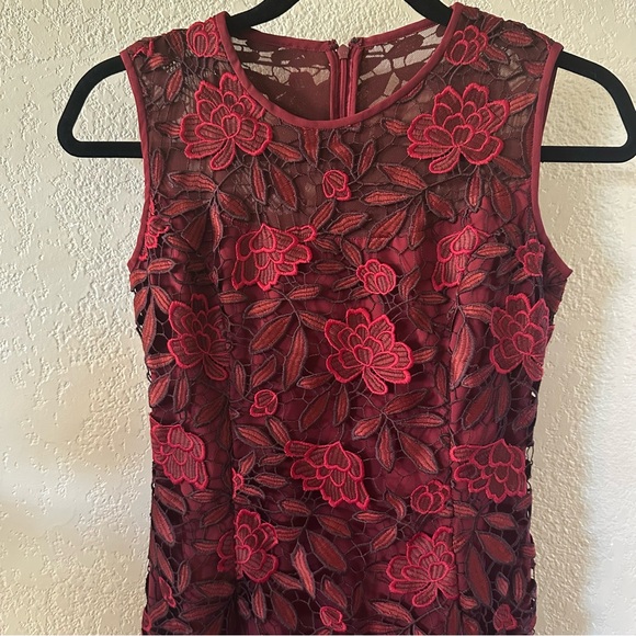 White House Black Market Red tonal Floral pencil sheath Lace Midi Dress - Picture 2 of 6